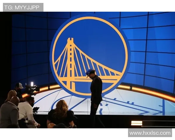 勇士球员荣膺月度最佳表现堪称实至名归展现超凡实力